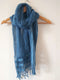 Foulard de soie Lino teinture naturelle d'indigo japonais cultivé au Québec produit par Dahlia Milon Textile