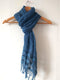 Foulard de soie Lino teinture naturelle d'indigo japonais cultivé au Québec produit par Dahlia Milon Textile